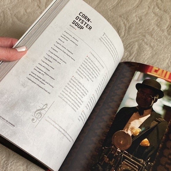 COOKBOOK * RED ROOSTER of HARLEM The cookbook by Marcus Samuelsson. - Picture 8 of 16